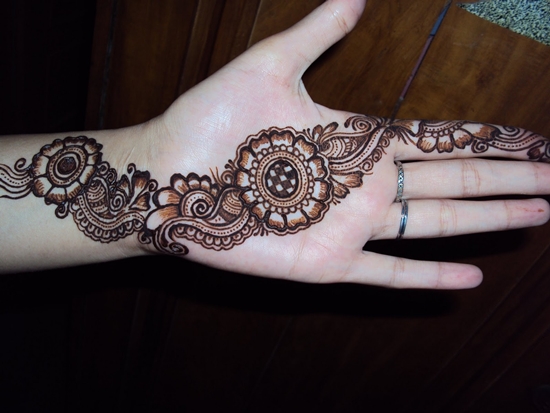 Most Beautiful Mehndi Designs 2012
