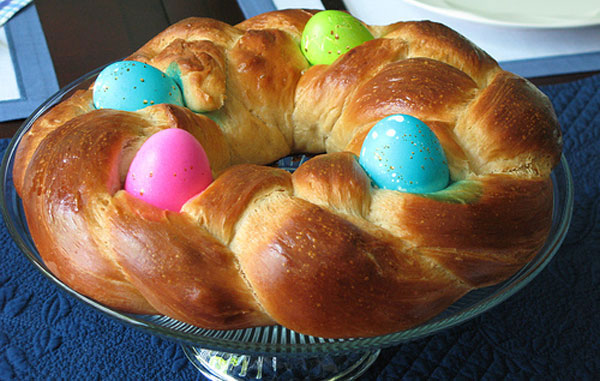 Braided Easter Bread with Eggs