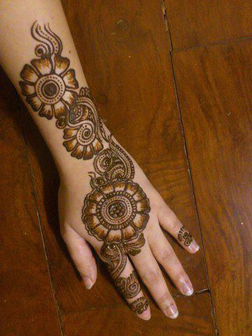 Flower Mehndi design