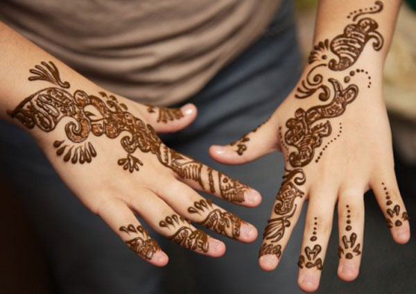 Simple and Beautiful Mehndi