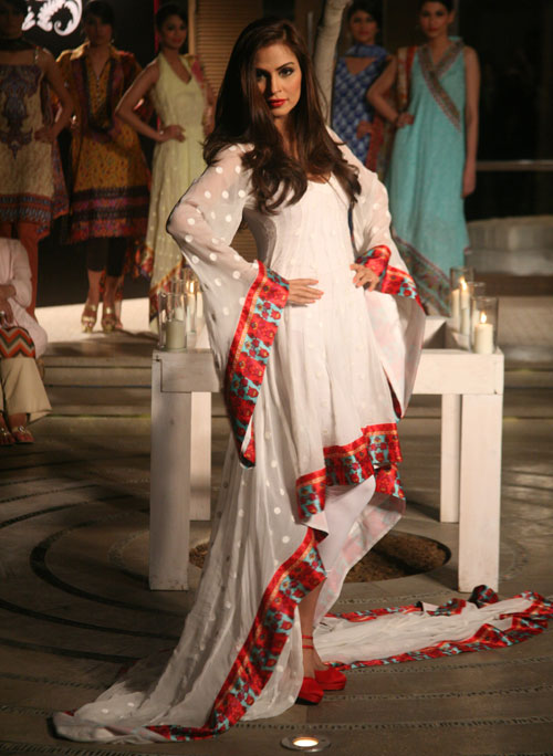 Farah Leghari lawn