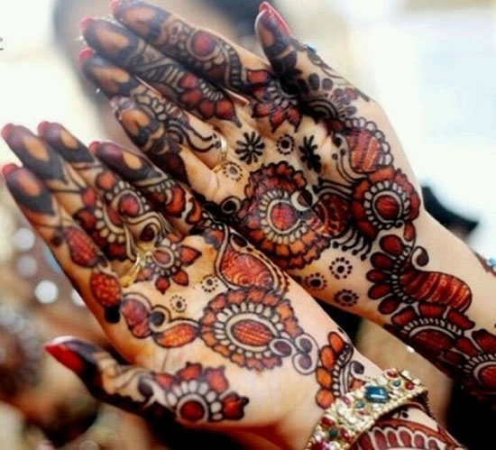 Red and Black Mehndi Designs