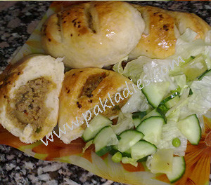 How to Make Baked Keema Buns