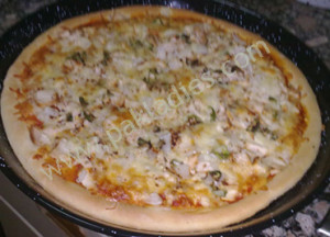 How to Make Chicken Tikka Pizza