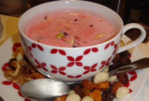 How to Make Easy Pink Kashmiri Tea