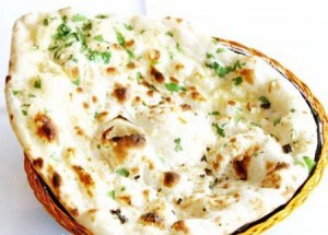 How to Make Garlic Naan