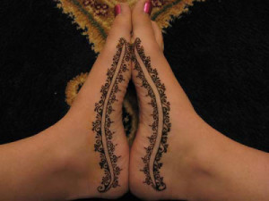 Beautiful Mehndi Designs for Feet