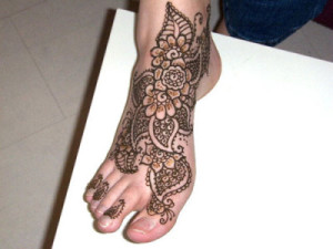 Beautiful Mehndi Designs for Feet