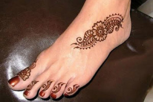 Beautiful Mehndi Designs for Feet