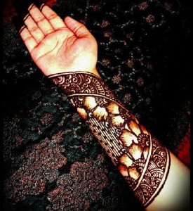 Beautiful Mehndi Designs for Eid 2012