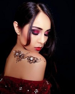 Mehndi Designs for the Neck