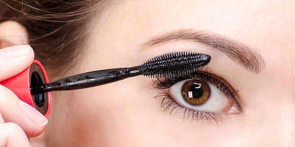Professional Tips Applying Mascara