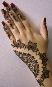 stylish mehndi designs for hands