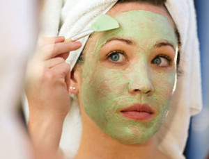 hydrating and moisturizing avocado peel