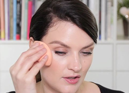 Miracle Complexion Sponge Tutorial