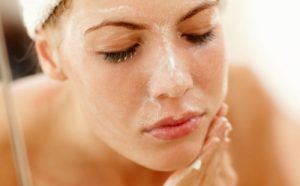 Umme Raheel Whitening Scrub