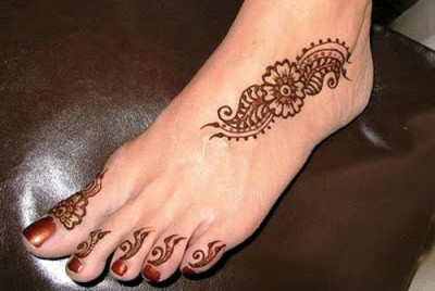 Beautiful Mehndi Designs for Feet