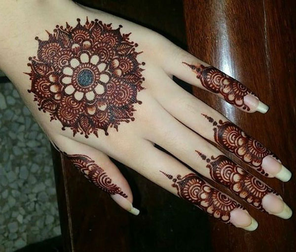 Back Hand Mehndi