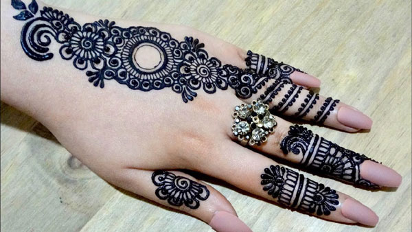 Back Hand Mehndi Design