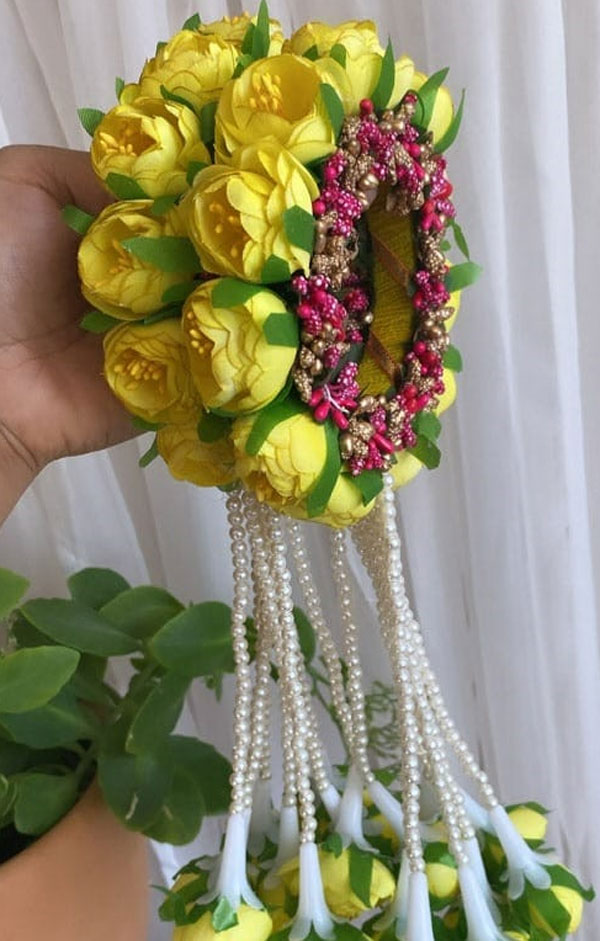 Beautiful FLOWER GAJRA FOR HANDS
