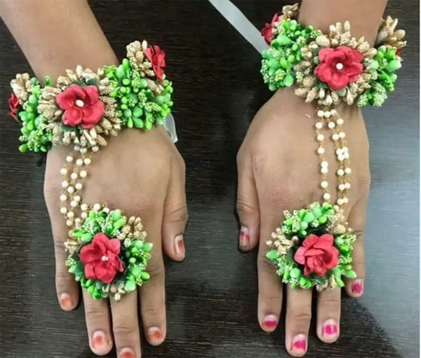 Green FLOWER GAJRA FOR PARTY