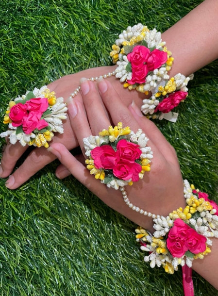 FLOWER GAJRA FOR mehndi