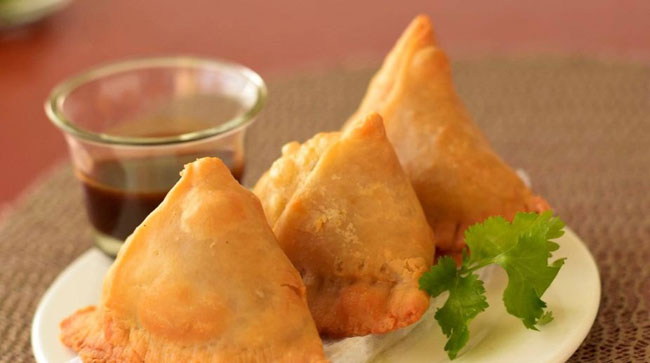 Khasta Aloo Samosa Recipe
